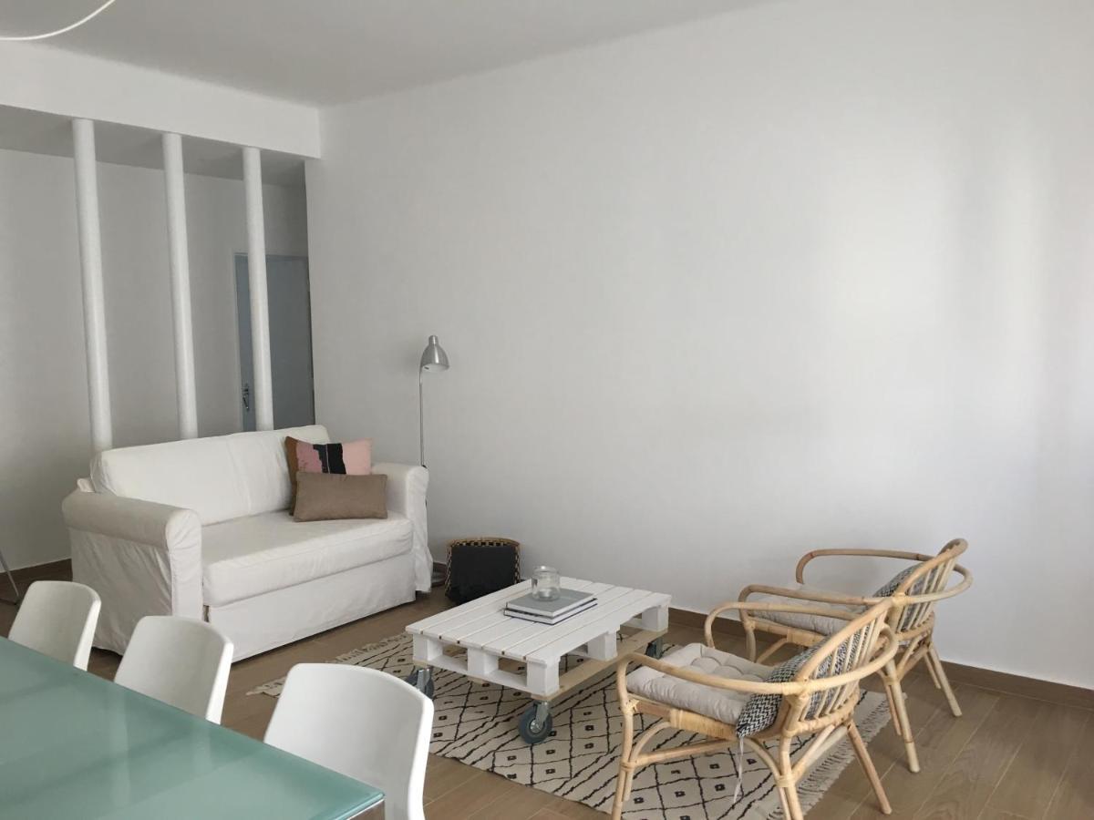 The Minimal House II Apartment Бомбарал Екстериор снимка